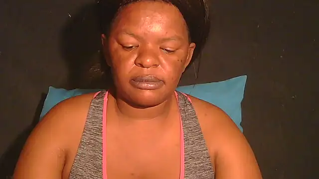 Snapshot of ebony_rose11 chatting on May 24, 4:01 pm ebony rose11 online show from May 24, 4:01 pm