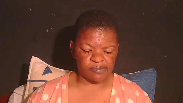 Snapshot of ebony_rose11 chatting on July 12, 6:10 pm ebony rose11 online show from July 12, 6:10 pm