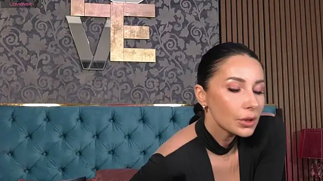 Vanessao1 online show from May 25, 2:34 pm