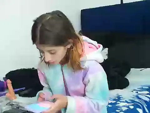 Snapshot of KratosAfroditacs chatting on November 20, 5:18 am KratosAfroditacs online show from November 20, 5:18 am