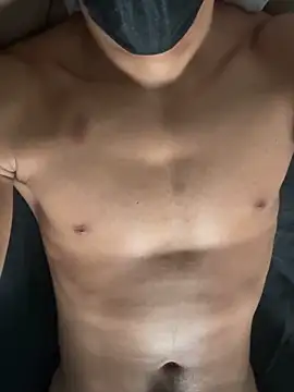 Snapshot of maxx777 chatting on February 6, 8:29 am maxx777 online show from February 6, 8:29 am