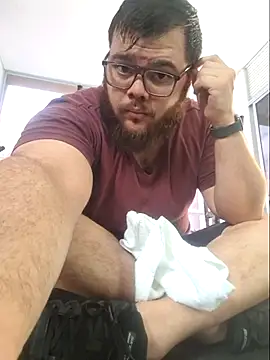 Snapshot of Edmund98 chatting on December 4, 3:54 pm Edmund98 online show from December 4, 3:54 pm