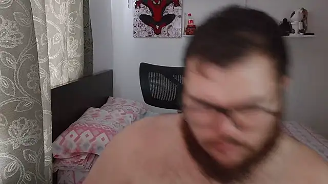 Snapshot of Edmund98 chatting on December 5, 5:42 pm Edmund98 online show from December 5, 5:42 pm