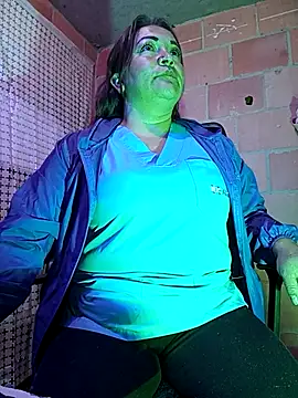 isis milove online show from March 14, 5:29 pm