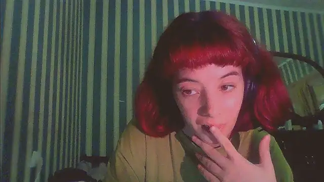 Snapshot of _Amber_Doll_ chatting on October 13, 7:36 pm Amber Doll online show from October 13, 7:36 pm