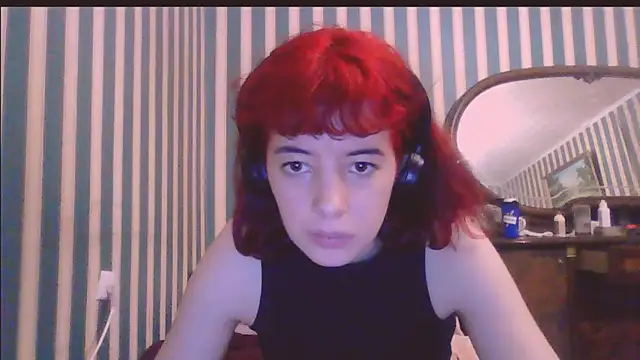 Snapshot of _Amber_Doll_ chatting on October 22, 12:11 am Amber Doll online show from October 22, 12:11 am