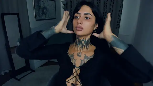 CharimgSabrina online show from September 19, 6:15 am