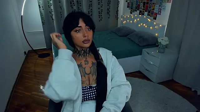 CharimgSabrina online show from October 27, 7:01 am