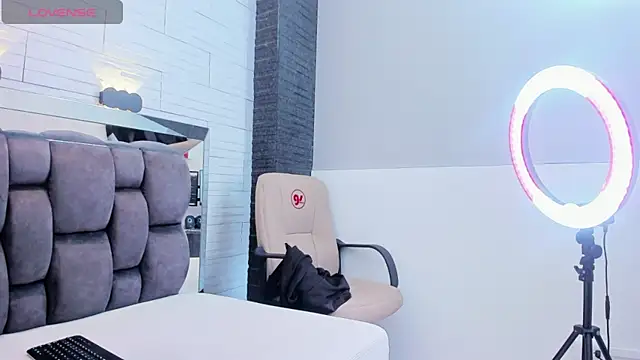 jade heartt online show from March 17, 10:17 pm