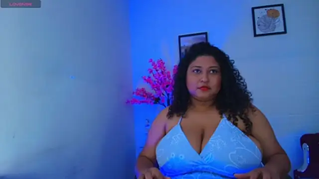 Snapshot of Ayliinn_ chatting on July 1, 2:46 am Ayliinn online show from July 1, 2:46 am