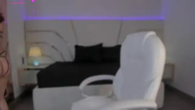 Snapshot of Violeta-Marquez chatting on March 7, 11:51 am Violeta-Marquez online show from March 7, 11:51 am