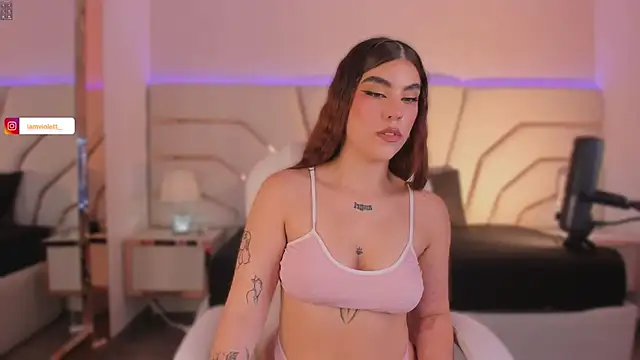 Snapshot of Violeta-Marquez chatting on October 28, 11:47 am Violeta-Marquez online show from October 28, 11:47 am