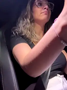 Isabella Varella online show from November 8, 1:50 am