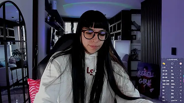 Saraa Desiree online show from March 12, 7:53 pm