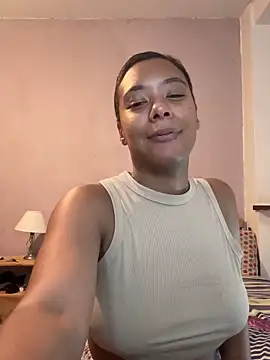 Snapshot of Melia_Rayne chatting on October 3, 10:07 pm Melia Rayne online show from October 3, 10:07 pm