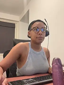 Melia Rayne online show from April 28, 9:36 am