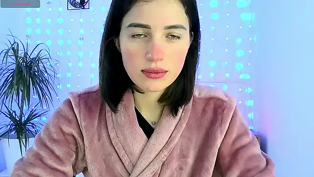 neferutt online show from November 21, 1:10 pm