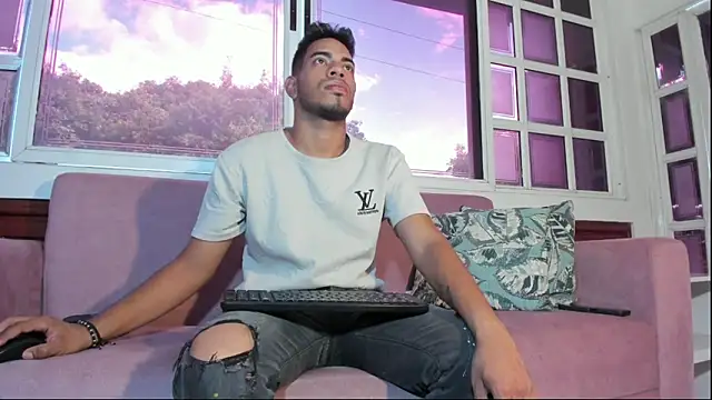 ETHAN DRAVEN online show from September 15, 7:14 pm