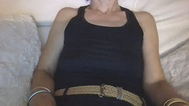 Snapshot of Valentinette chatting on July 9, 9:30 pm Valentinette online show from July 9, 9:30 pm