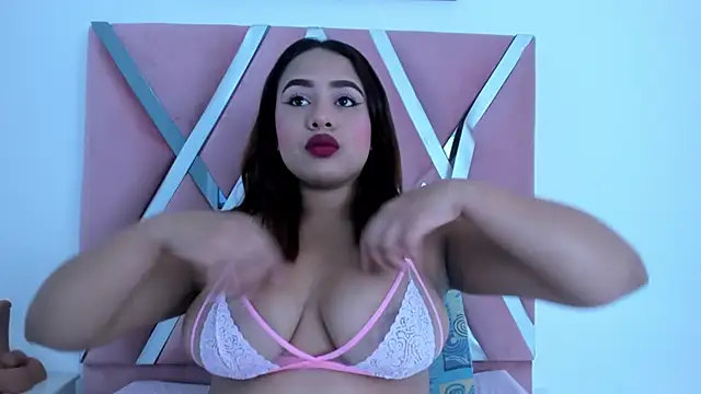 Snapshot of Vero_Mendoza chatting on September 18, 8:00 pm Vero Mendoza online show from September 18, 8:00 pm