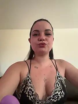 Snapshot of Biana_Fernan chatting on June 13, 2:48 pm Biana Fernan online show from June 13, 2:48 pm