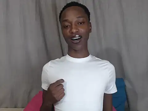 Snapshot of DarkTwink20 chatting on March 18, 6:48 pm DarkTwink20 online show from March 18, 6:48 pm
