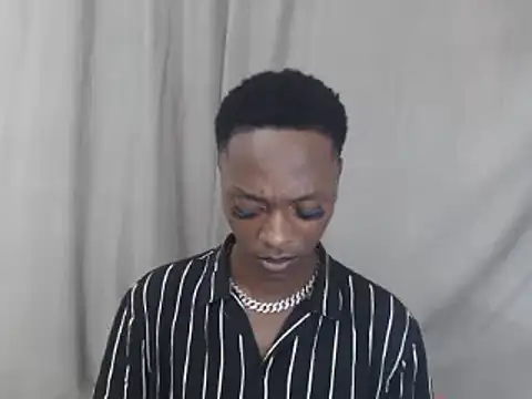 Snapshot of DarkTwink20 chatting on March 19, 1:40 pm DarkTwink20 online show from March 19, 1:40 pm