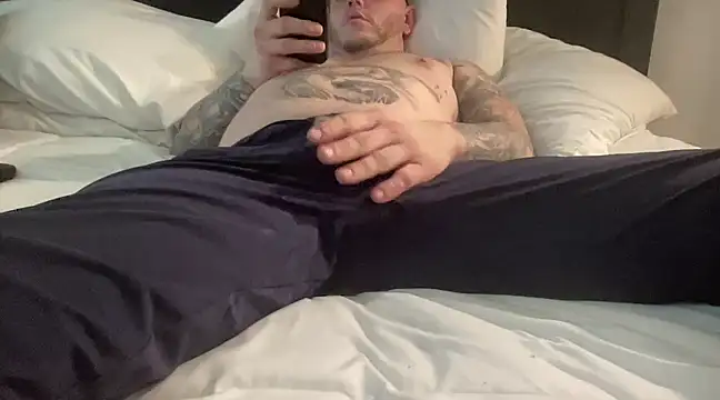 Snapshot of Thegreatwhitepipe chatting on March 18, 4:26 pm Thegreatwhitepipe online show from March 18, 4:26 pm