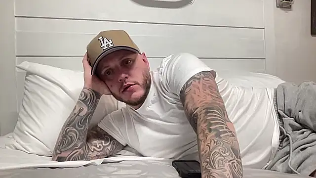 Snapshot of Thegreatwhitepipe chatting on September 22, 10:06 am Thegreatwhitepipe online show from September 22, 10:06 am