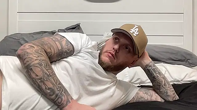 Snapshot of Thegreatwhitepipe chatting on November 4, 11:20 am Thegreatwhitepipe online show from November 4, 11:20 am