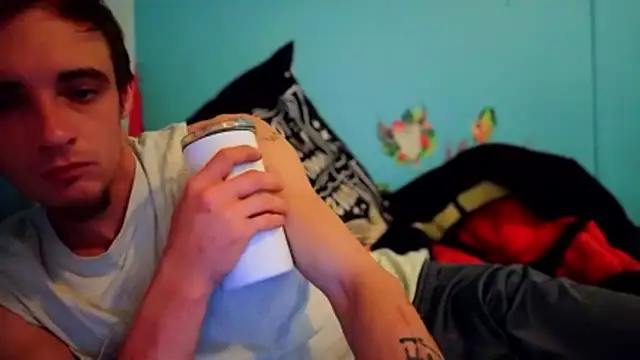 Snapshot of Ilovepussy1911 chatting on June 11, 6:17 pm Ilovepussy1911 online show from June 11, 6:17 pm