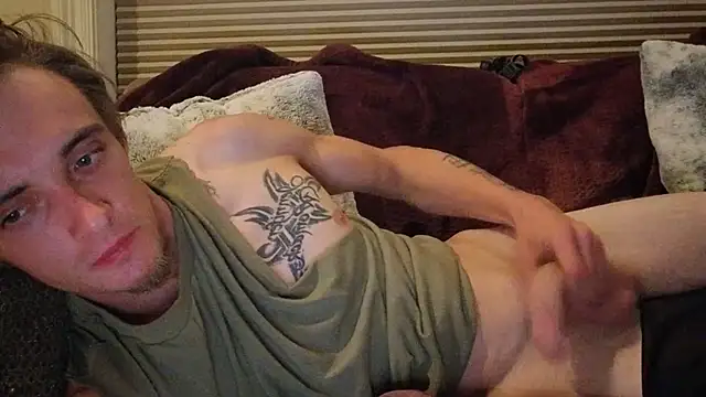 Snapshot of Ilovepussy1911 chatting on July 9, 6:06 am Ilovepussy1911 online show from July 9, 6:06 am