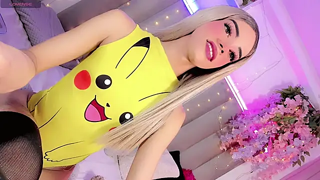 Snapshot of Nina_Keyli chatting on July 2, 9:10 pm Nina Keyli online show from July 2, 9:10 pm
