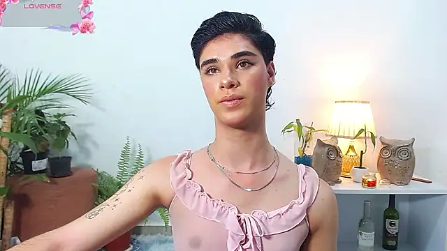 Snapshot of juanes_puthee chatting on March 13, 4:08 am juanes puthee online show from March 13, 4:08 am