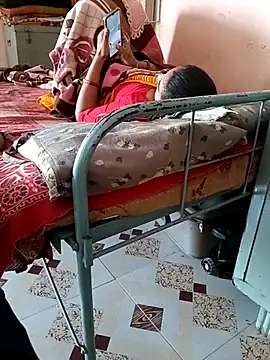 Snapshot of adp-007 chatting on November 20, 9:20 am adp-007 online show from November 20, 9:20 am