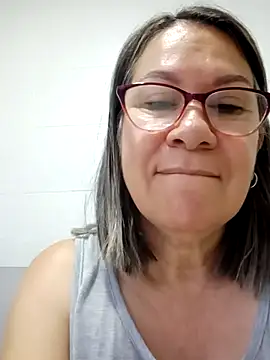 victoria wayne online show from November 25, 10:04 am