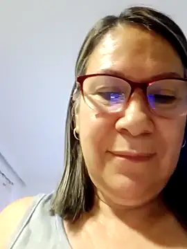 victoria wayne online show from December 19, 10:00 am