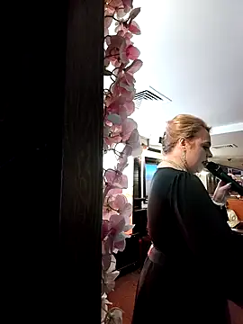 Juicy PeachLux online show from March 22, 3:09 pm