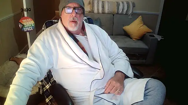 superbearboss online show from January 13, 12:16 am