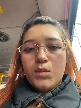 Snapshot of Karina_Leon chatting on April 29, 7:31 pm Karina Leon online show from April 29, 7:31 pm