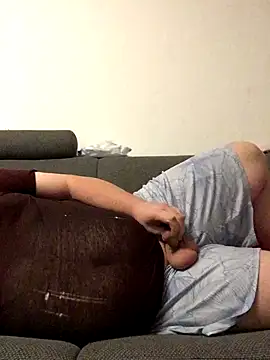 Snapshot of Derbaer1990 chatting on November 11, 7:36 pm Derbaer1990 online show from November 11, 7:36 pm