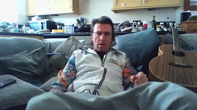 Snapshot of Grower_and_shower chatting on May 22, 10:43 am Grower and shower online show from May 22, 10:43 am