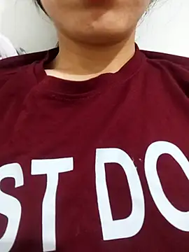 saraaxx1 online show from November 19, 11:10 am