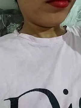 saraaxx1 online show from June 14, 12:07 pm