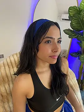  Emily Thompson  online show from March 17, 2:05 am