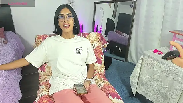 Snapshot of verodaza chatting on May 16, 4:09 am verodaza online show from May 16, 4:09 am