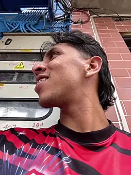 Monkey uchiha777 online show from September 28, 6:35 pm