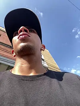 Monkey uchiha777 online show from December 21, 7:43 pm