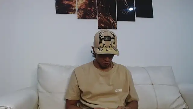 Monkey uchiha777 online show from February 6, 11:41 pm