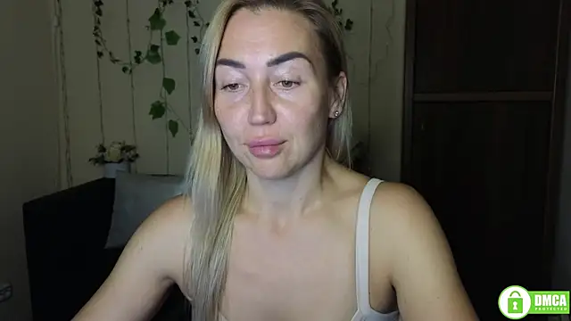 Kiss julli88I online show from October 12, 5:23 pm